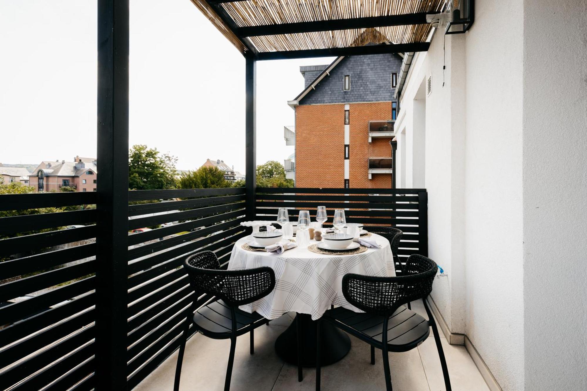 The Edgewater Suites - Skyline Namur Extérieur photo