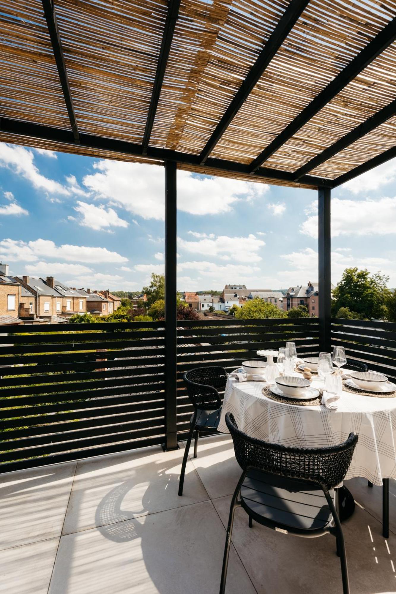 The Edgewater Suites - Skyline Namur Extérieur photo