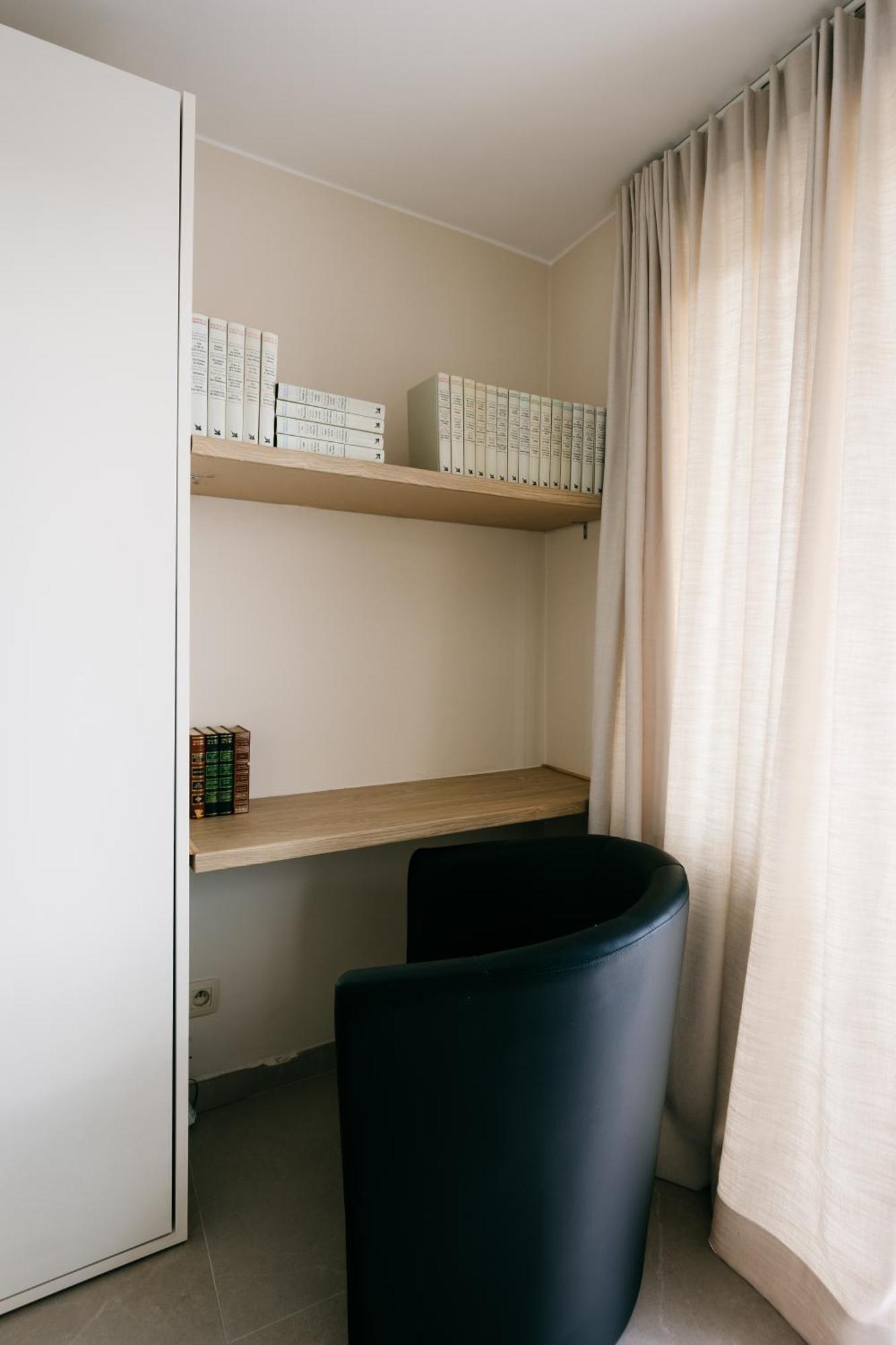 The Edgewater Suites - Skyline Namur Extérieur photo