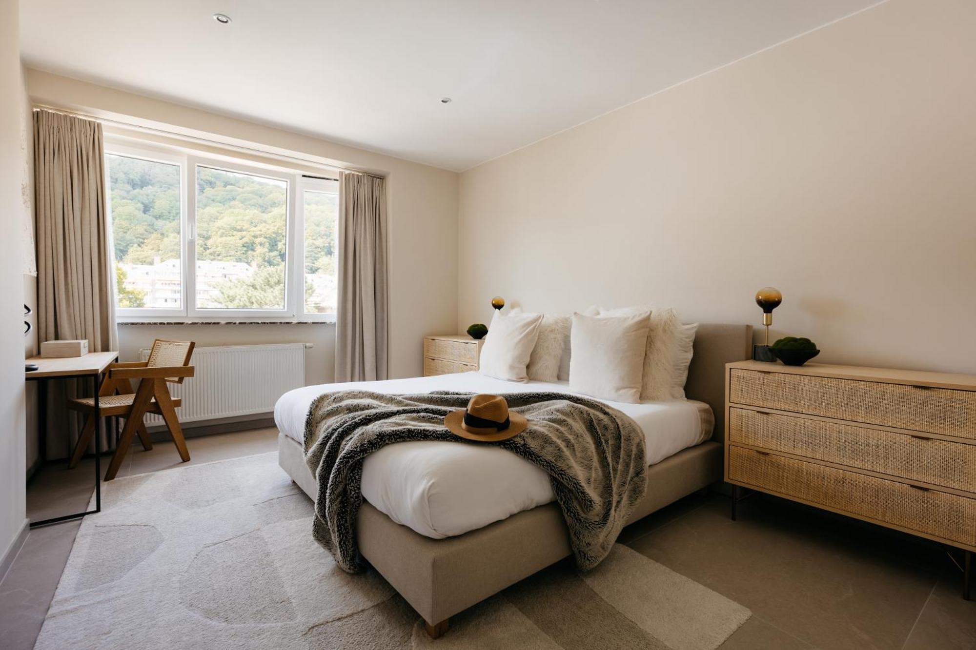 The Edgewater Suites - Skyline Namur Extérieur photo